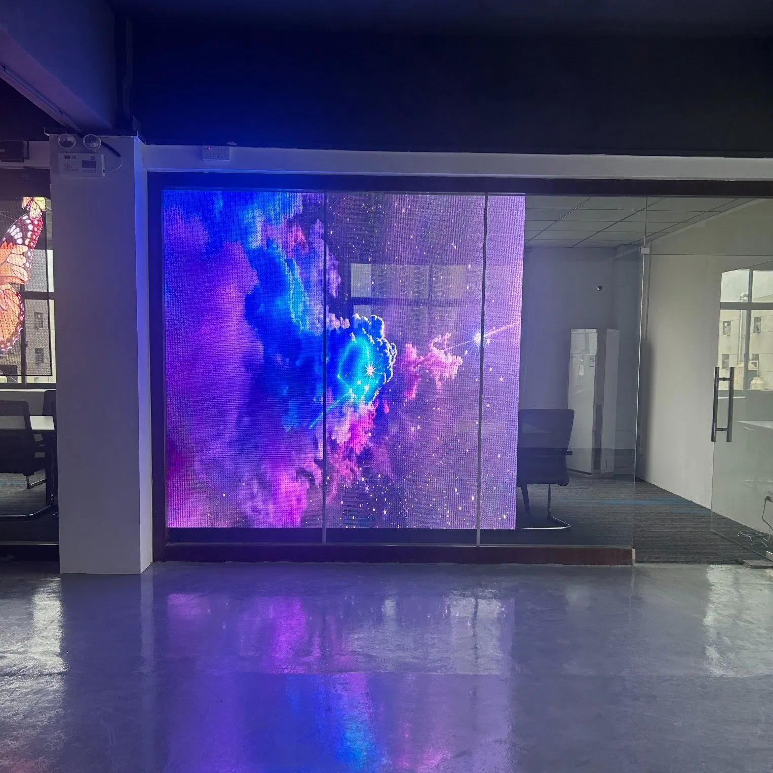 Shopping Mall Holographic Transparent 3D LED Digital Display Screen for Indoor Advertising