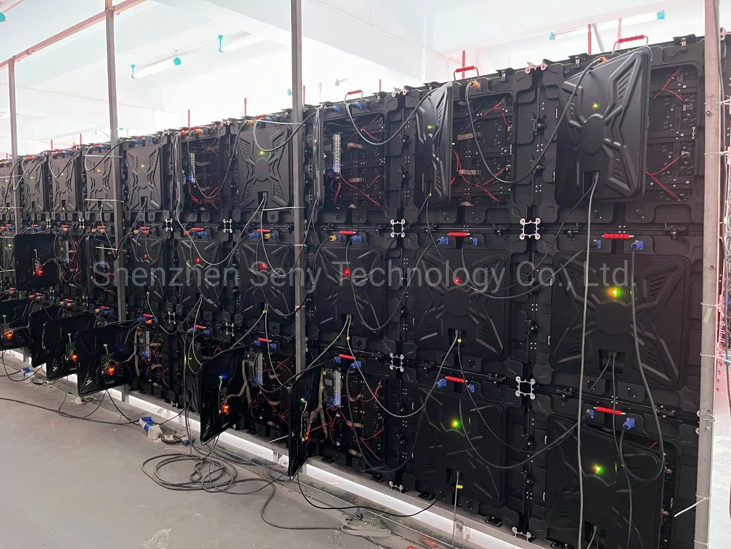 P2.5/P3.076/P4/P5 Indoor Outdoor Aluminum Cabinet Advertising Display Wall Electronic Sign Board Full Color LED Video Screen for Events Rental Purpose