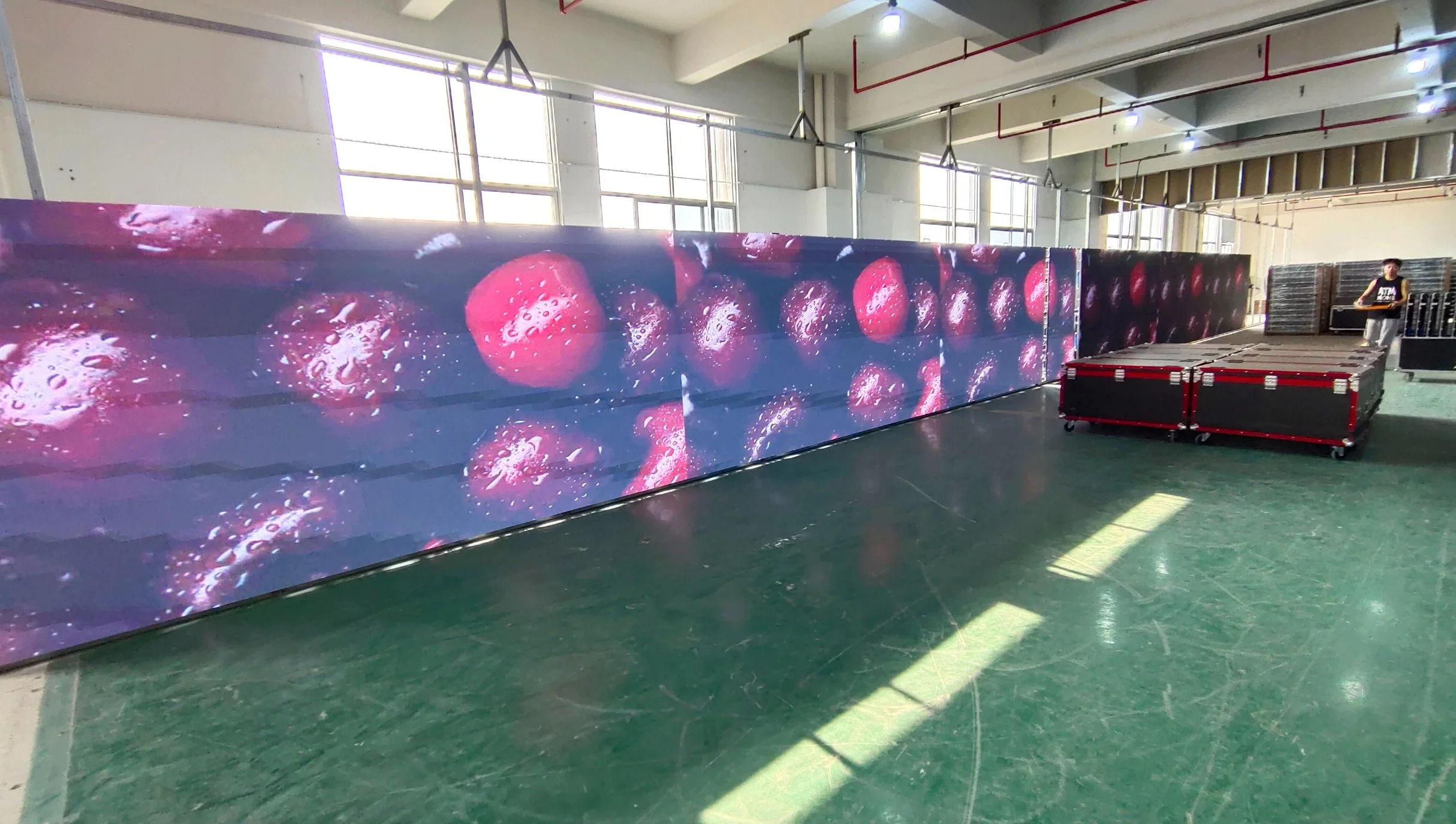 Indoor and Outdoor Full Colour P3.9 LED Display Screen for Rental