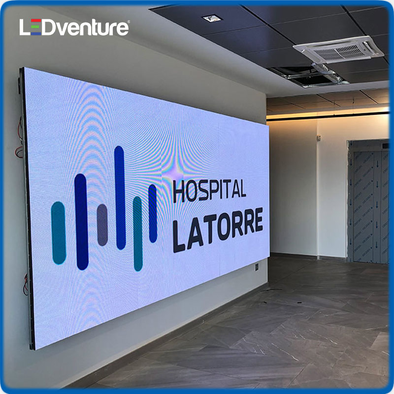 2024 Latest Indoor Outdoor LED Displays Boards Screen for Supermarket Shelf Gas Station Price Board TV Mobile Video Background Wall Advertising Billboard