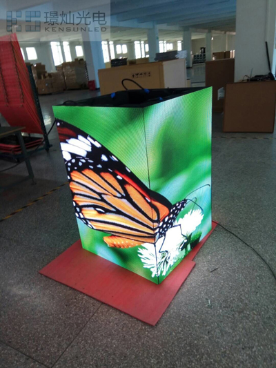 Right Angle P4 Outdoor LED Display 90degree Corner Commercial Advertising LED Advertising Screen