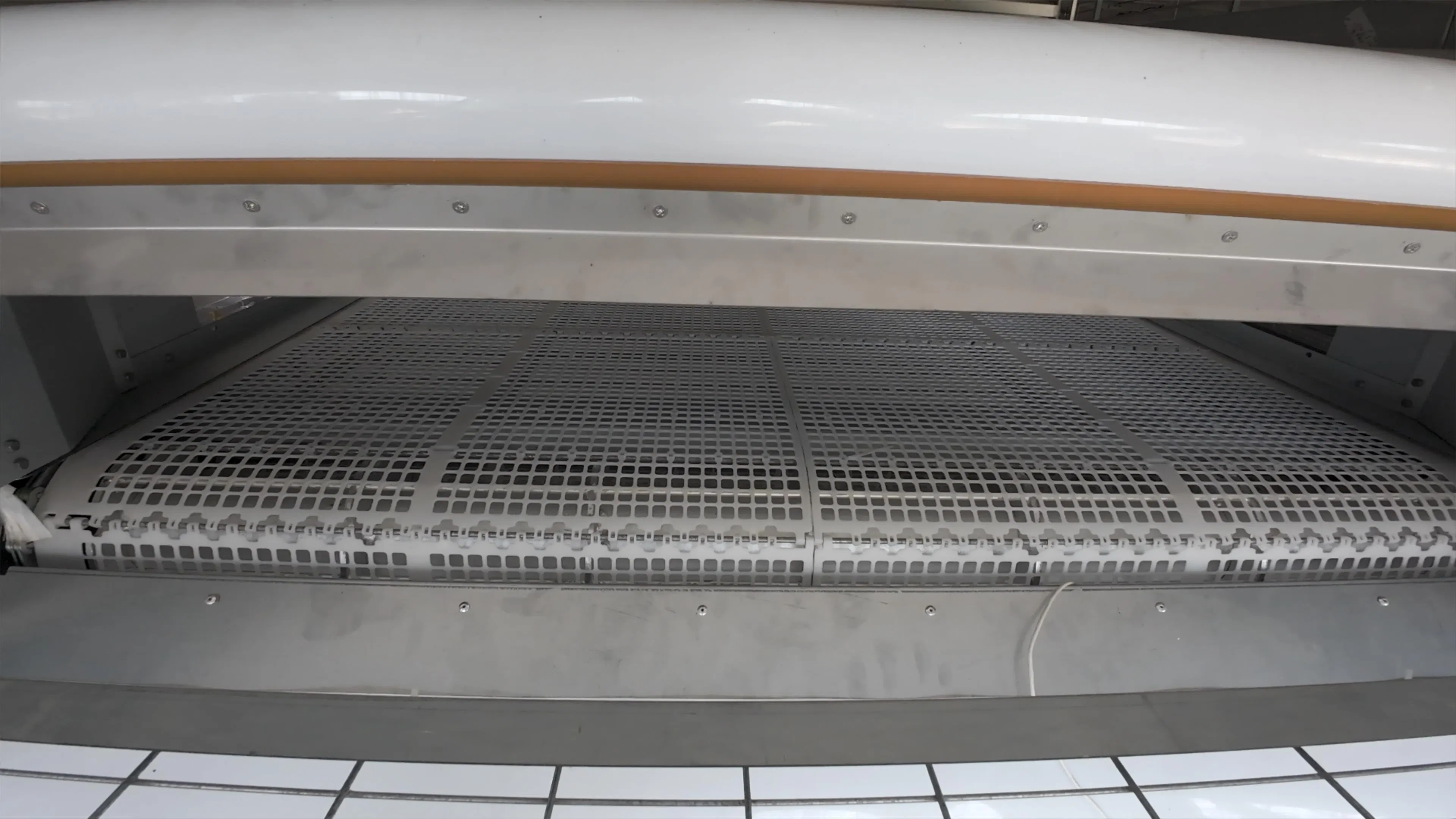 Advanced Layer and Breeder Broiler Cage Systems for Optimal Production