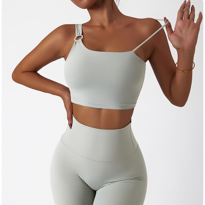 Lightweight Feathery Fashion Yoga Bra Gym Wear Sex Yoga Bra Ladies Yoga Vest Yoga Sports Bra for on-The-Go Workouts