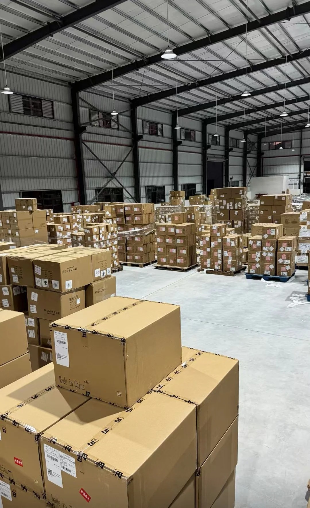 DHL FedEx UPS EMS Express Agents Providing Air Freight Forwarding Services From China to the World