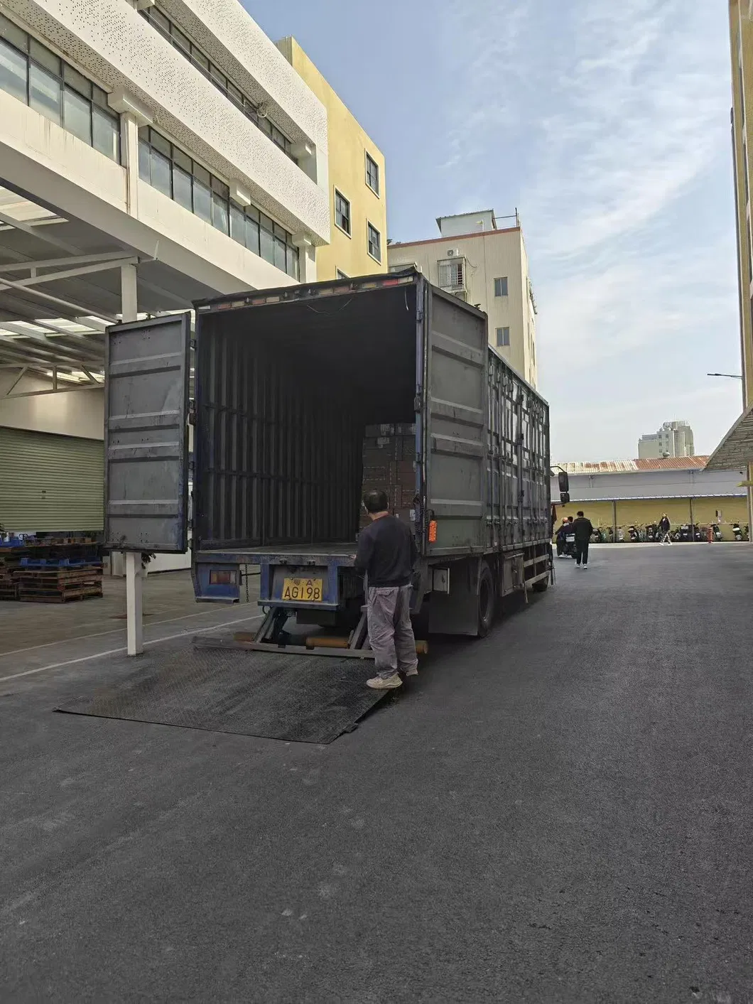 20/40 Feet Ocean Shipping / Ocean Freight Cargo. From China to Mauritius. by Full Container or Less-Than-Container-Load Transportation (handled at Port Louis)