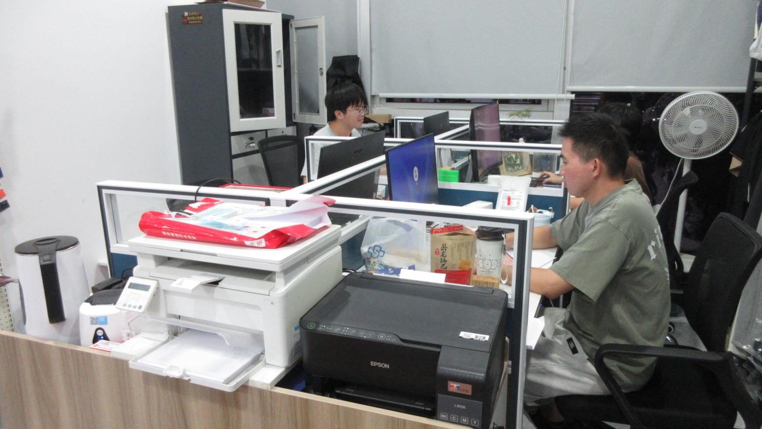 Leoti Logistics professional operations team managing international freight coordination