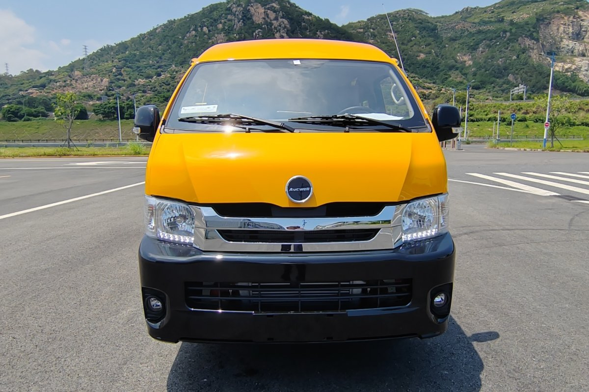 High-Efficiency Chinese Electric Minivan with 360km Range