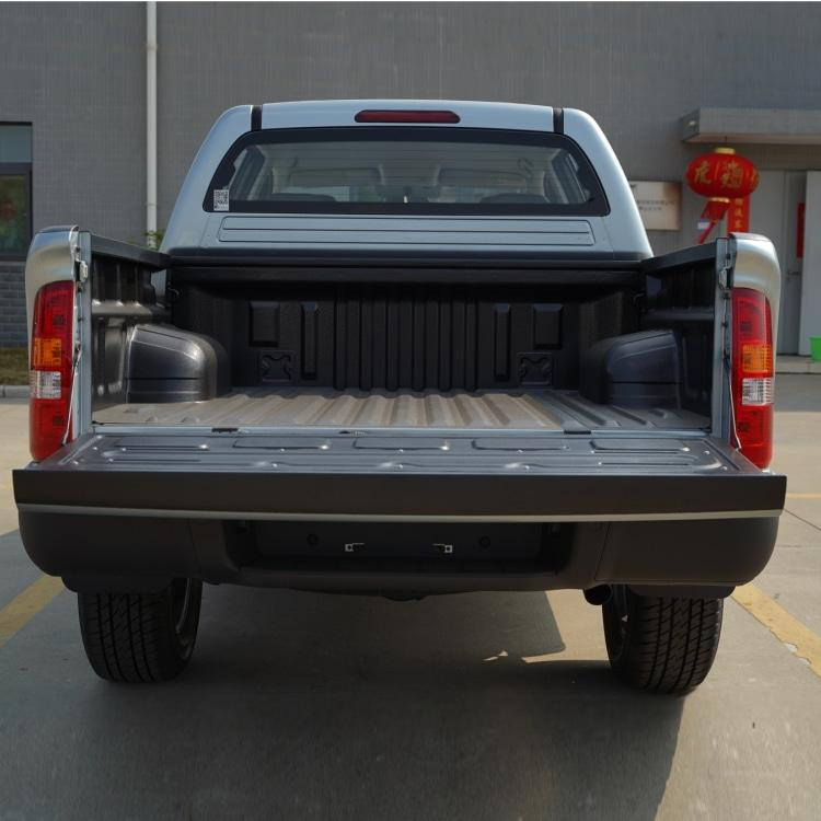 Foton Tunland S Left-Hand Drive (LHD) Two-Seater Sliver Color Pickup Truck