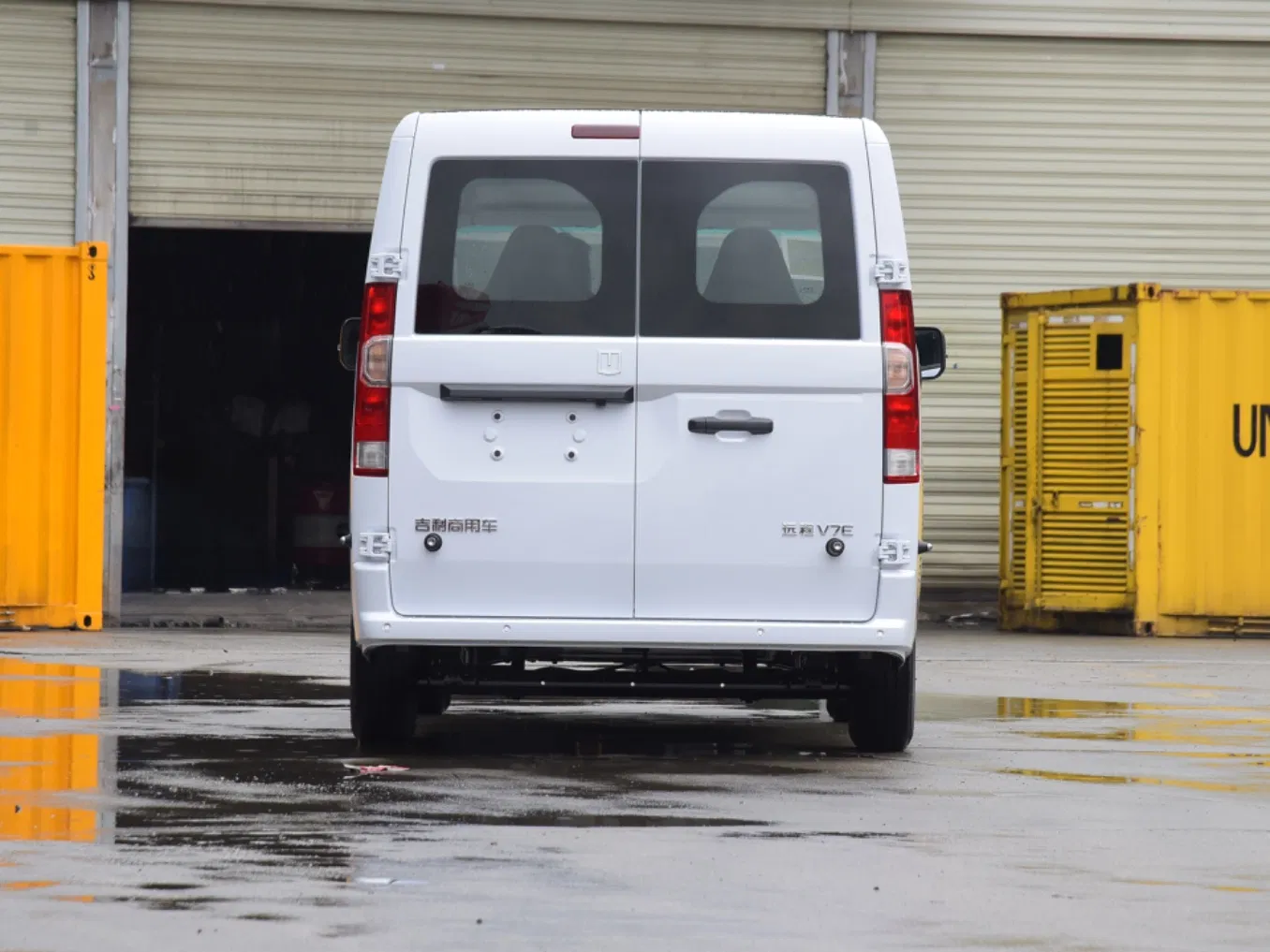 Geely Farizon V7e Electric Cargo Van with 51.4kwh LFP Battery and 700km Long Range Commercial Vehicle