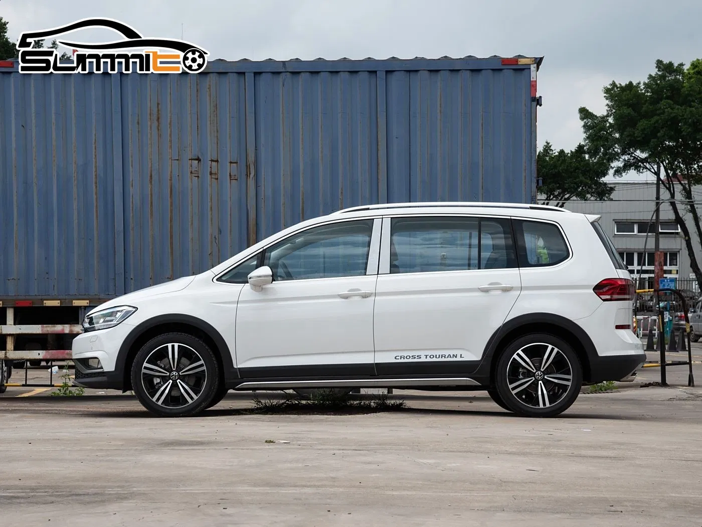 Latest Model Volkswagen Touran Adult MPV Car Cheap Auto Automatic Used Gasoline Commercial Vehicle