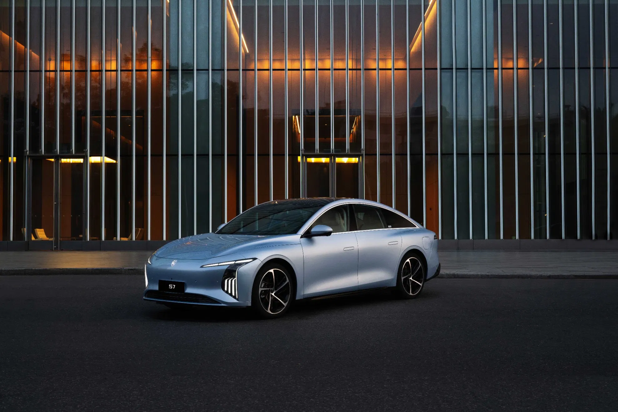 Euro VI Compliant Forthing S7 Luxury Reev Commercial Vehicle