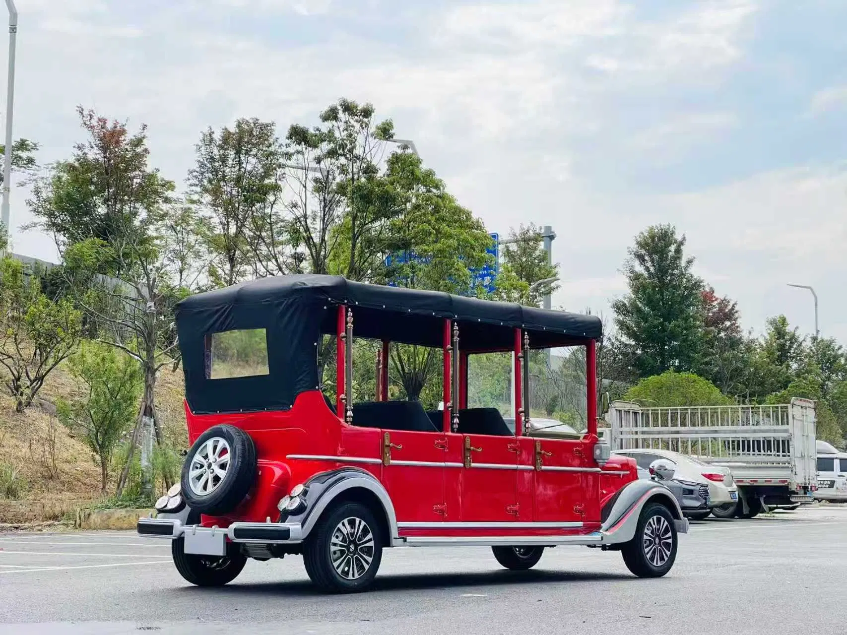 5kw 5 Passenger Hotel Electric Luxury Classic Old Vintage Car