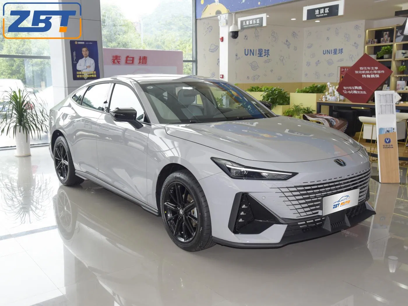 Hot Selling Chinese Changan Uni-K Idd 1.5t Awd EV Luxury Sport New Energy Vehicles 5-Door 5-Seat SUV Hybrid Cars