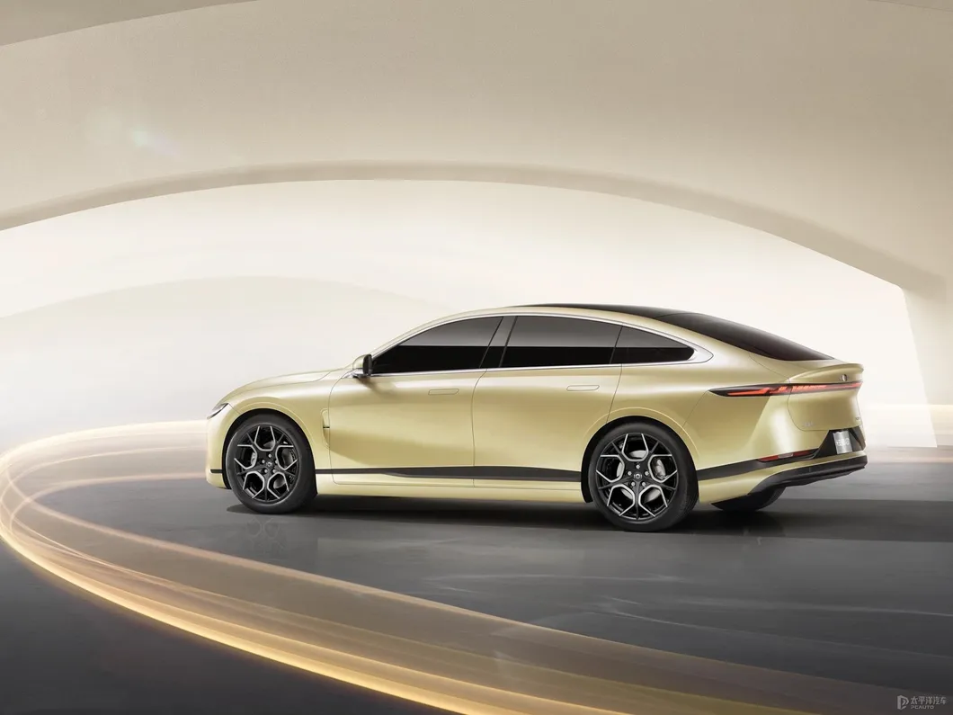 Changan Qiyuan A07 Side View