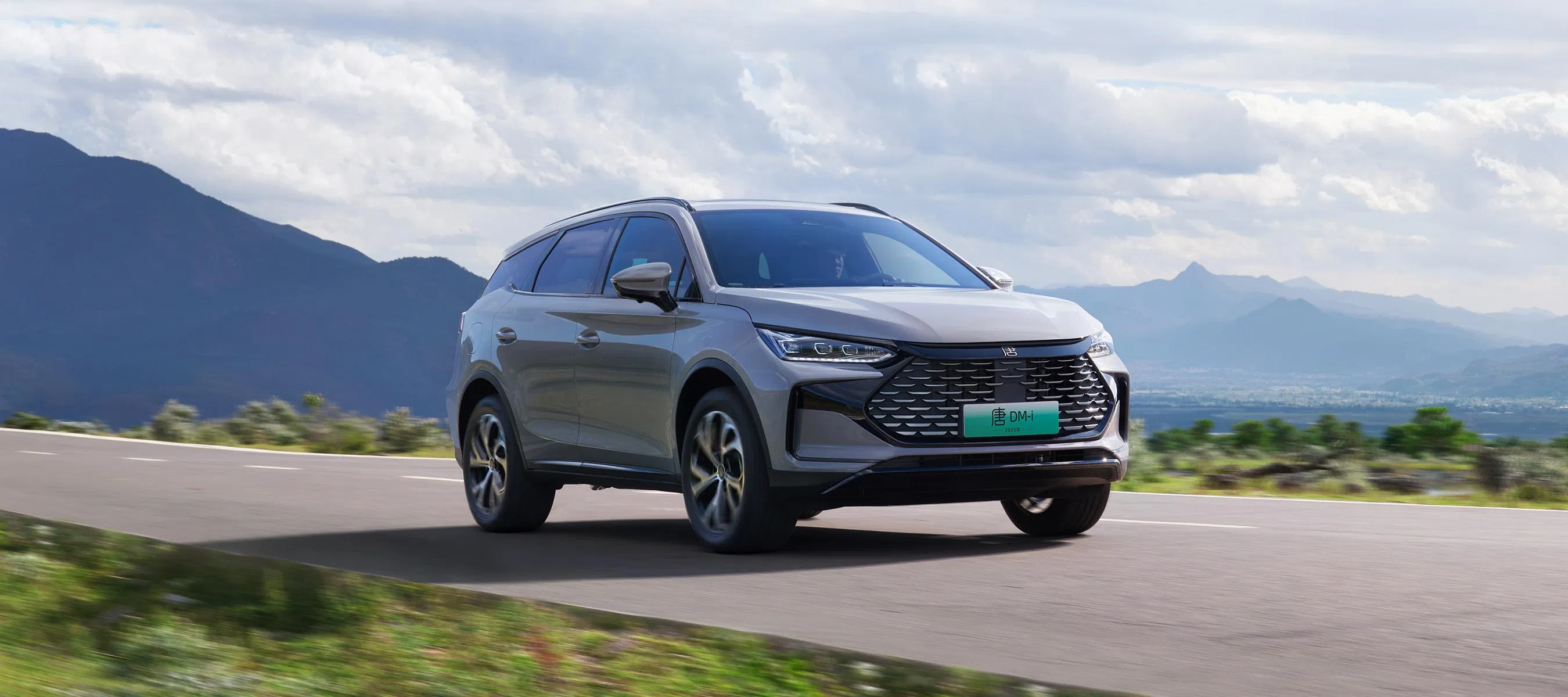 Large 7 Seats SUV 2025 New Car Byd Tang Dm-I Plug-in Hybrid EV Car Automatic Gearbox Hot Selling Vehicle for Family Low Byd Auto Price