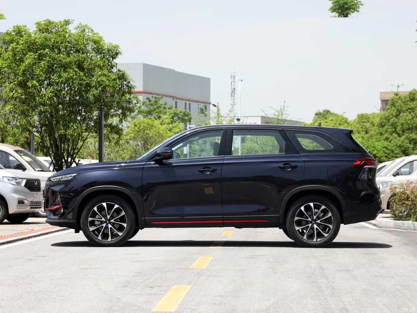 High Quality Changan Oushang X7 Plus Fure Gasoline SUV
