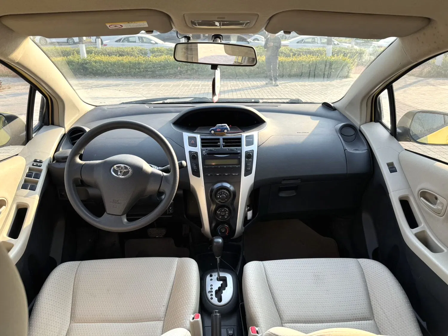 2011 Toyota- Yaris 1.6e Automatic 5-Seater Compact City Car Used Car