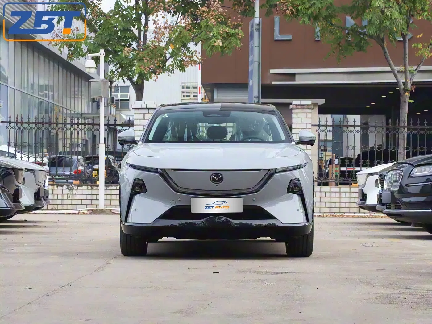 Made in China Changan Mazda Ez-60 SUV, Automatic, Five-Door, Five-Seater, Hatchback, 600 Km Range at High Speed, New Energy SUV