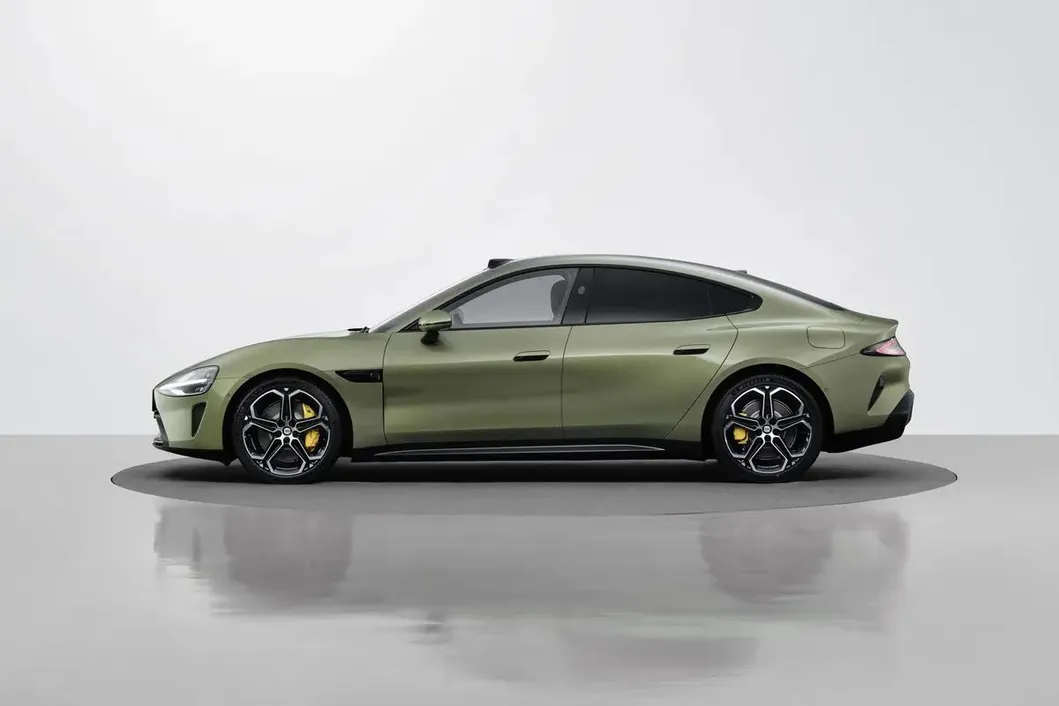 Xiaomi SU7 Car View 3