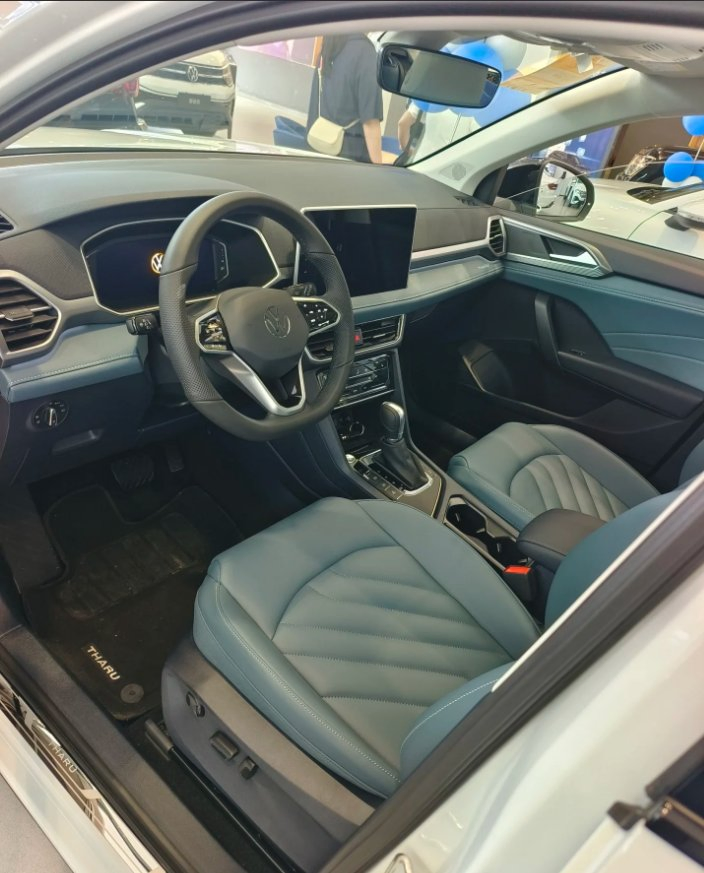 VW Brand-New Tharu Xr 2025 300tsi Replacement of T-Cross, 0-Kilometer Used Car, Family Car, Fuel-Powered Vehicle, Good Price Sedan