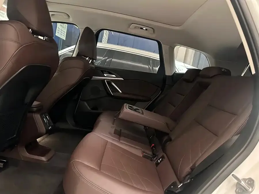 BMW IX1 Interior Details 2