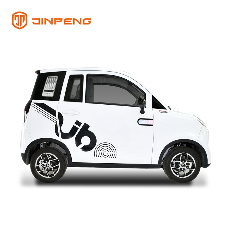 Factory Price EEC Hot Sale Small Electric Mini Car for Passenger Family Use