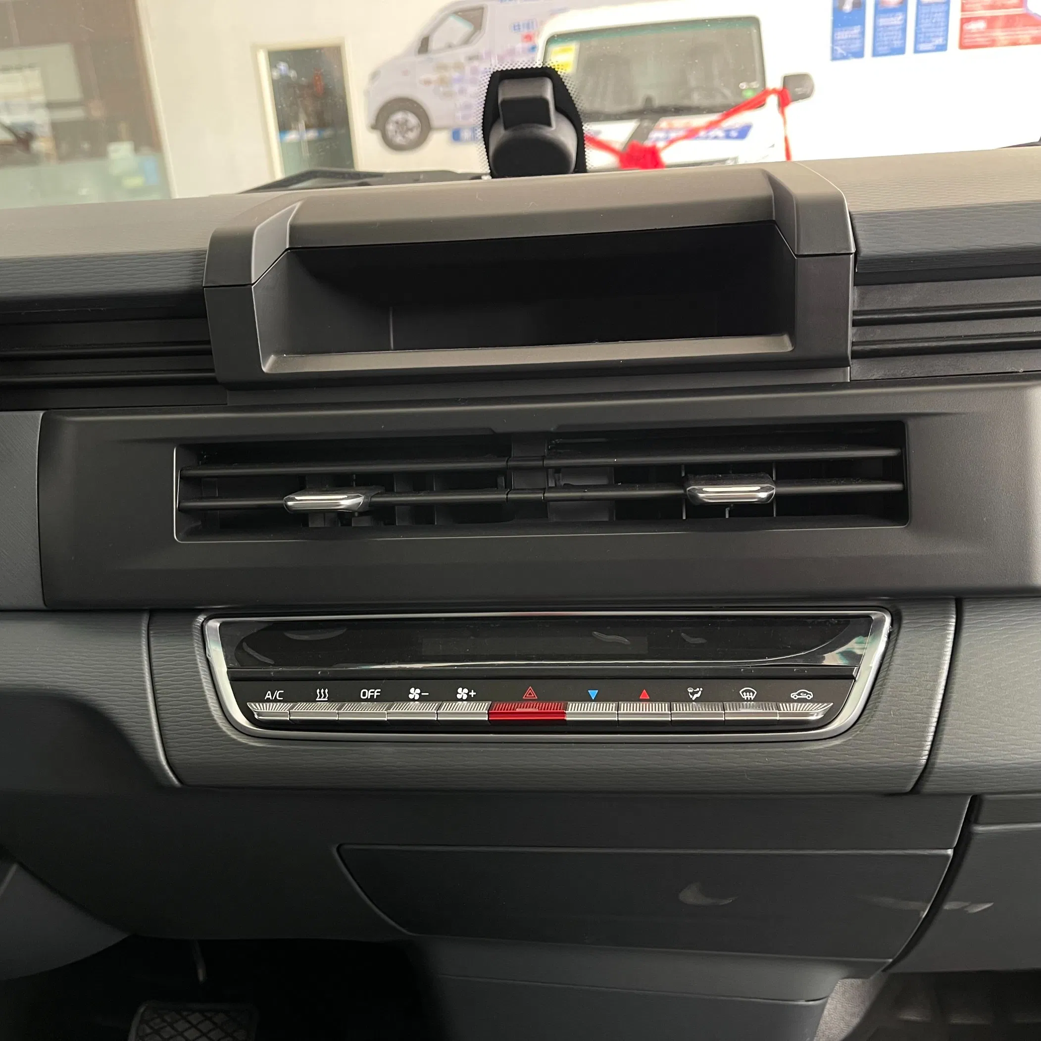 EV Multipurpose Commercial Vehicle Geely Farizon V6e