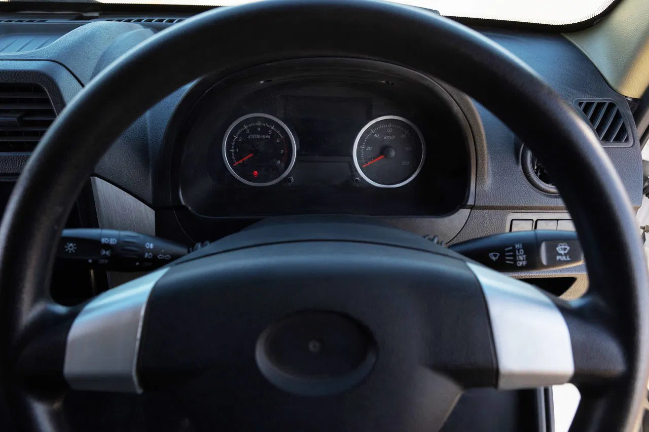 All-Electric Right-Hand Drive Minivan with a Range of 300 Kilometers.