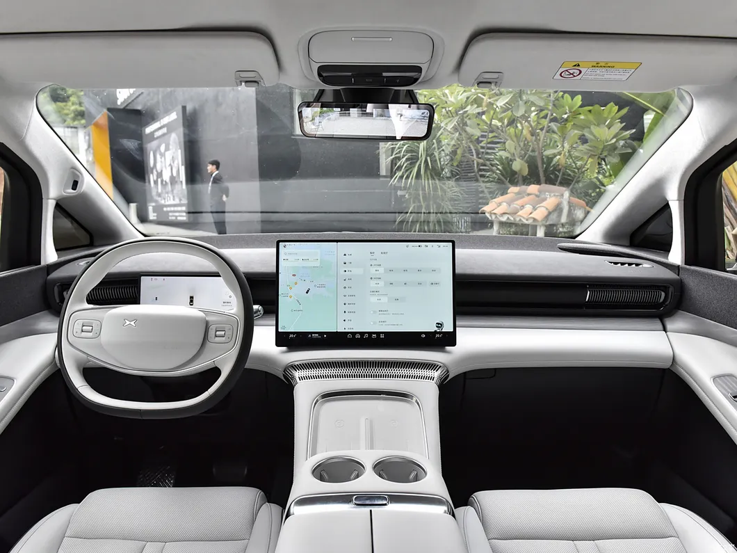 Xpeng X9 Interior 2