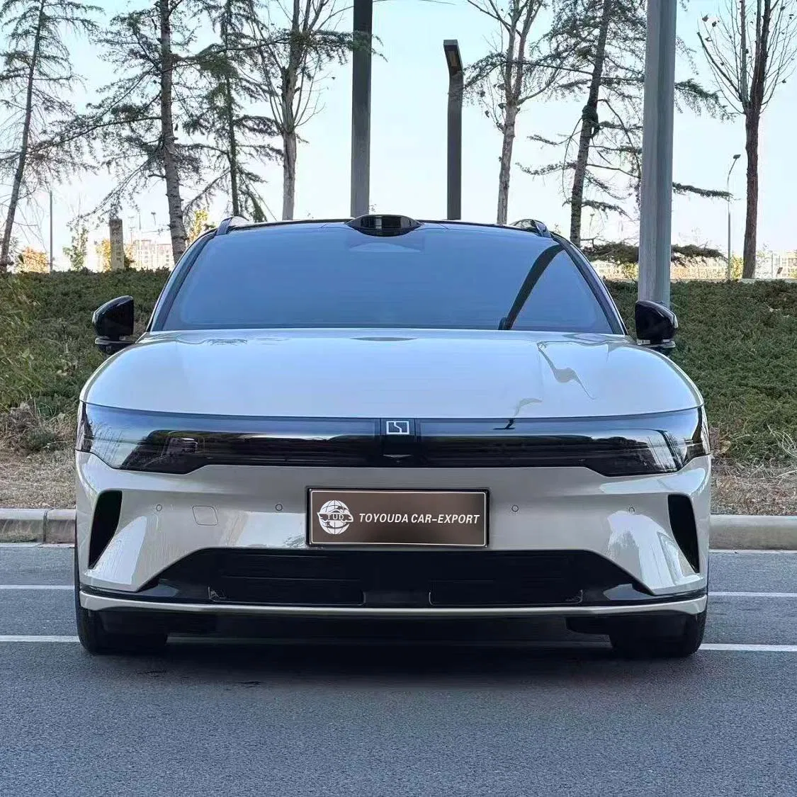 2024 Zeekr 007 Electric Sedan Main View