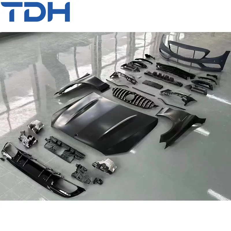 W205 Front Bumper View 2