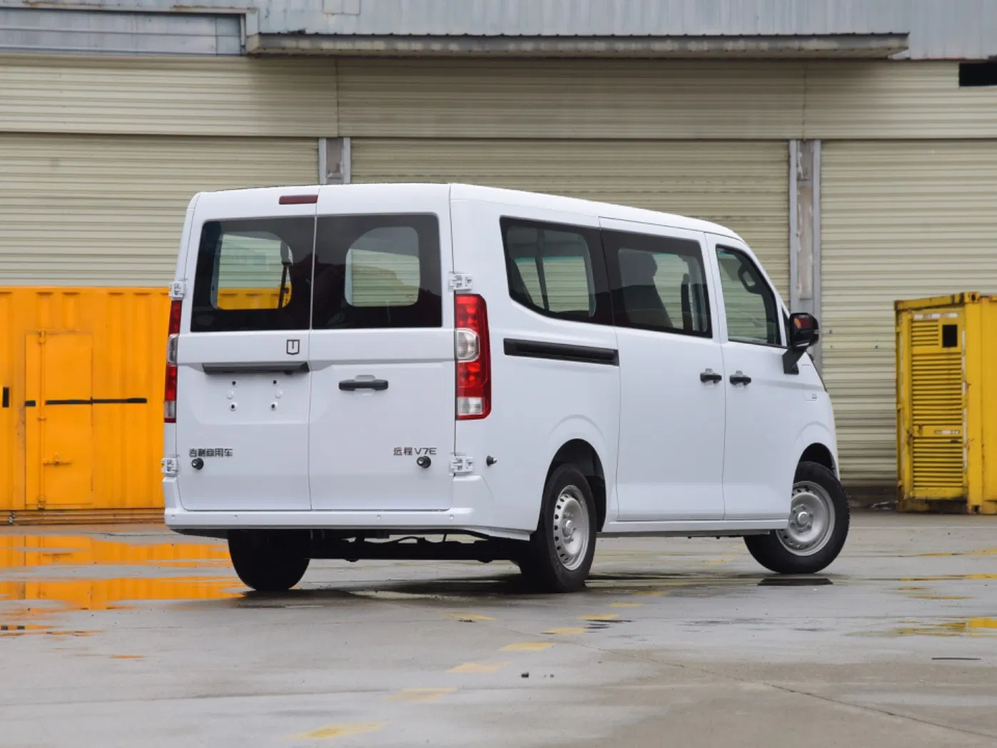 Geely Farizon V7e Electric Cargo Van with 51.4kwh LFP Battery and 700km Long Range Commercial Vehicle