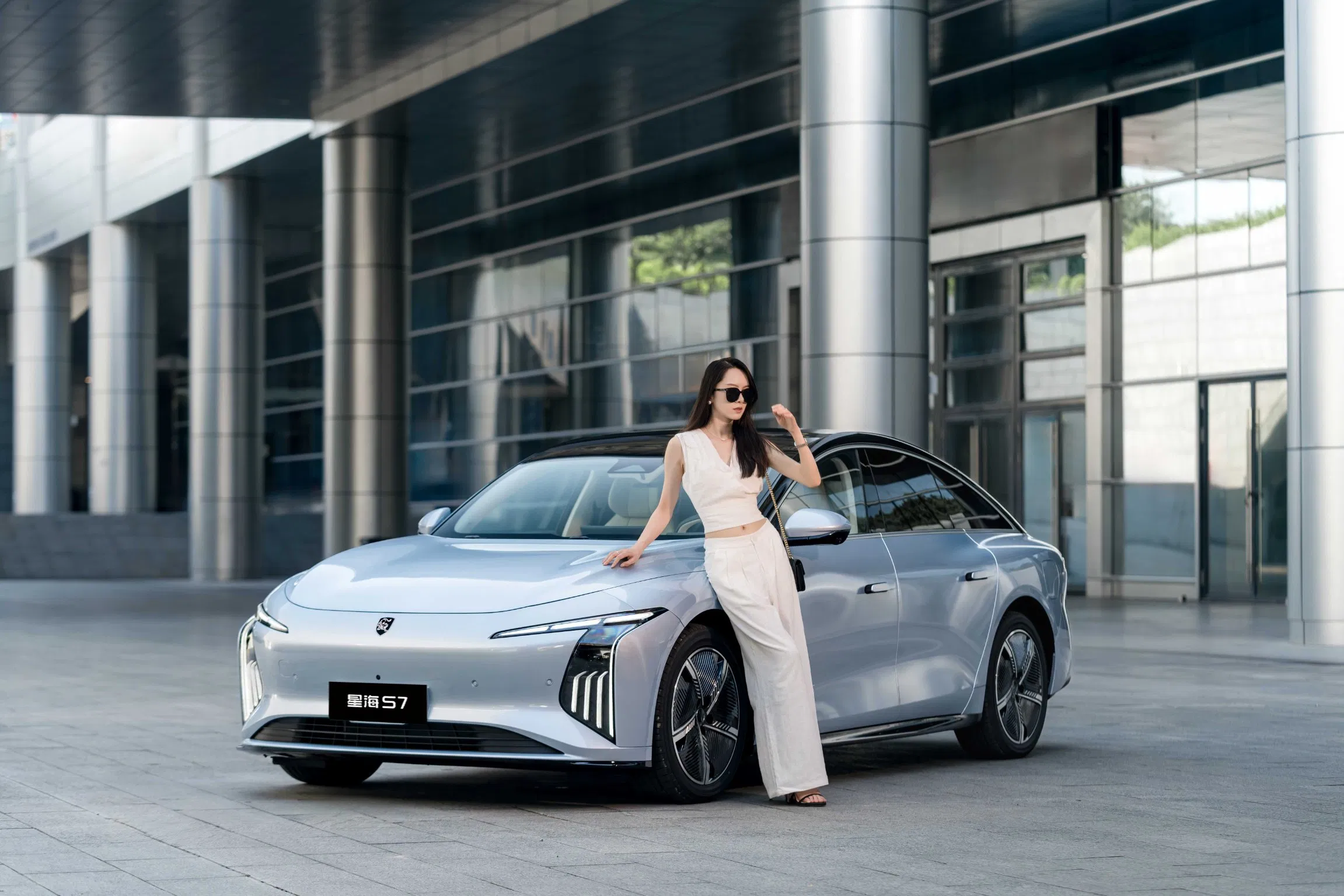 Euro VI Compliant Forthing S7 Luxury Reev Commercial Vehicle