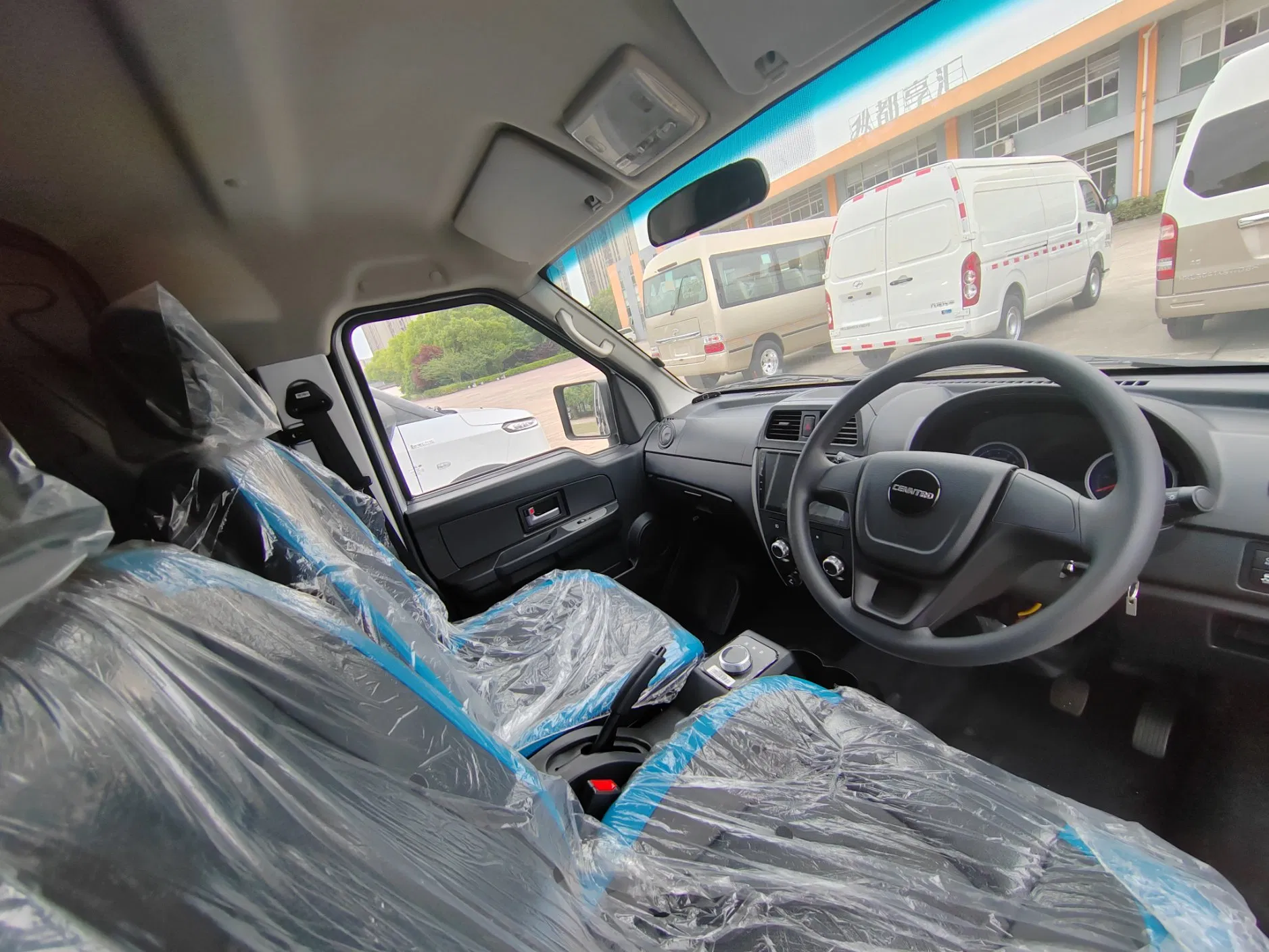 Acuwell Lightweight New Energy Electric Minivan: Export Ready for Easy Handling and Low Energy Consumption