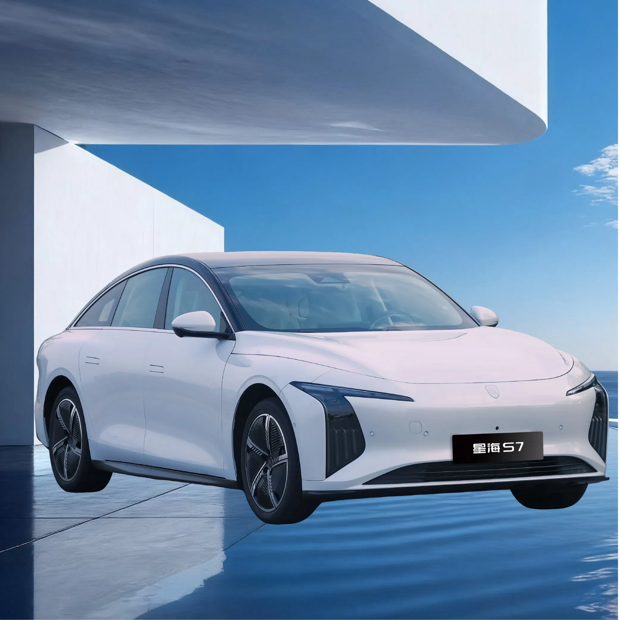 Powerful Forthing S7 EV 200-250PS Power Output Front Wheel Drive Sedan