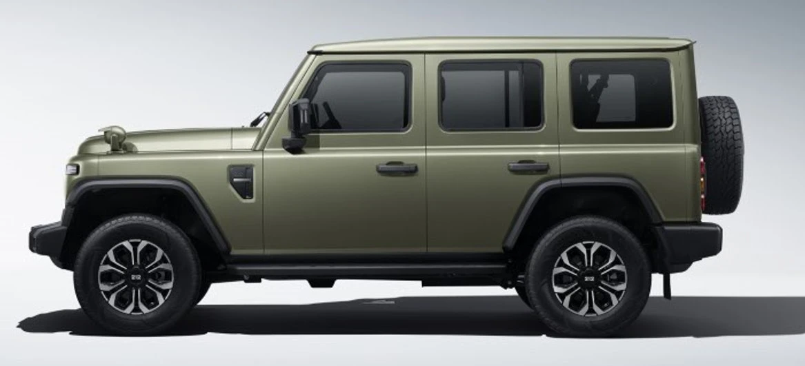 BAW New 212 4WD 2.0t off Road Gasoline 8at 4X4 SUV