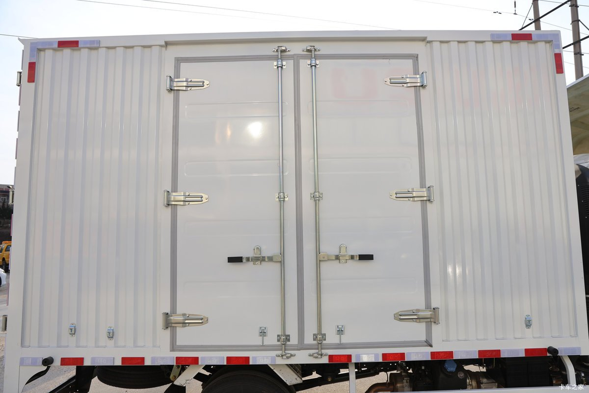 by Isuzu Provide Kv100 Diesel Tipper/Mobile Food Trailer Cart/Dump &amp; Mini/Tractor/Mini Pickup for Sale Like HOWO Sinotruk Shacman 5/8/10 Ton Light Truck/Car