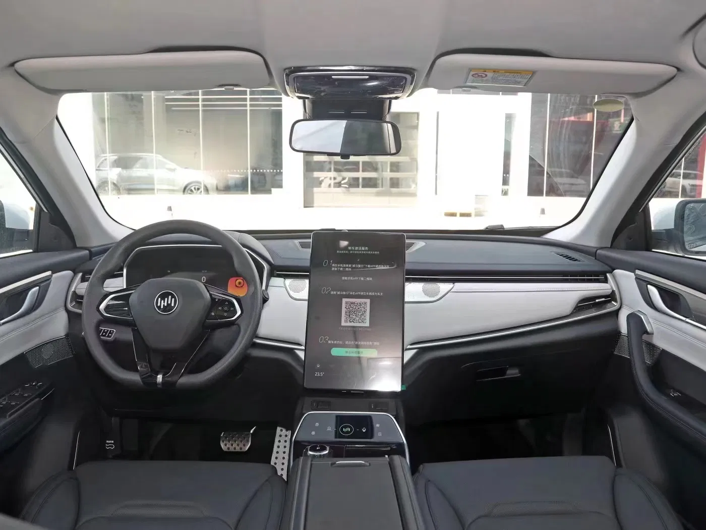 New Electric Sedan Sports Car Long Range 450km for Sale