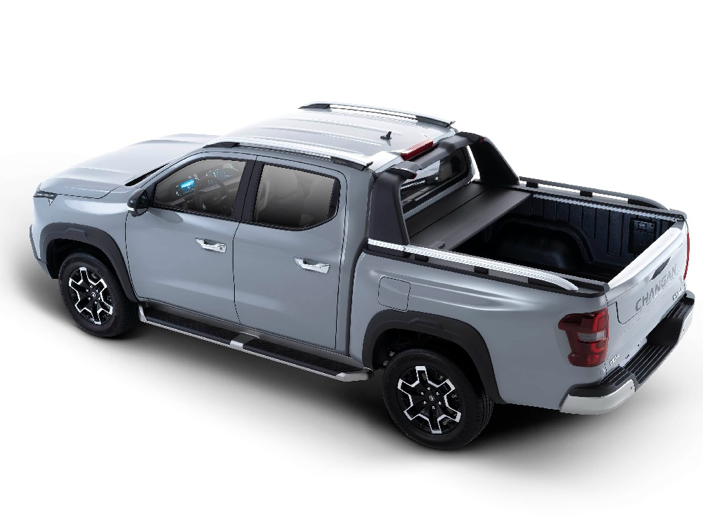 Changan Hunter Extended Range Pickup Truck with Hybrid Electric Drive System