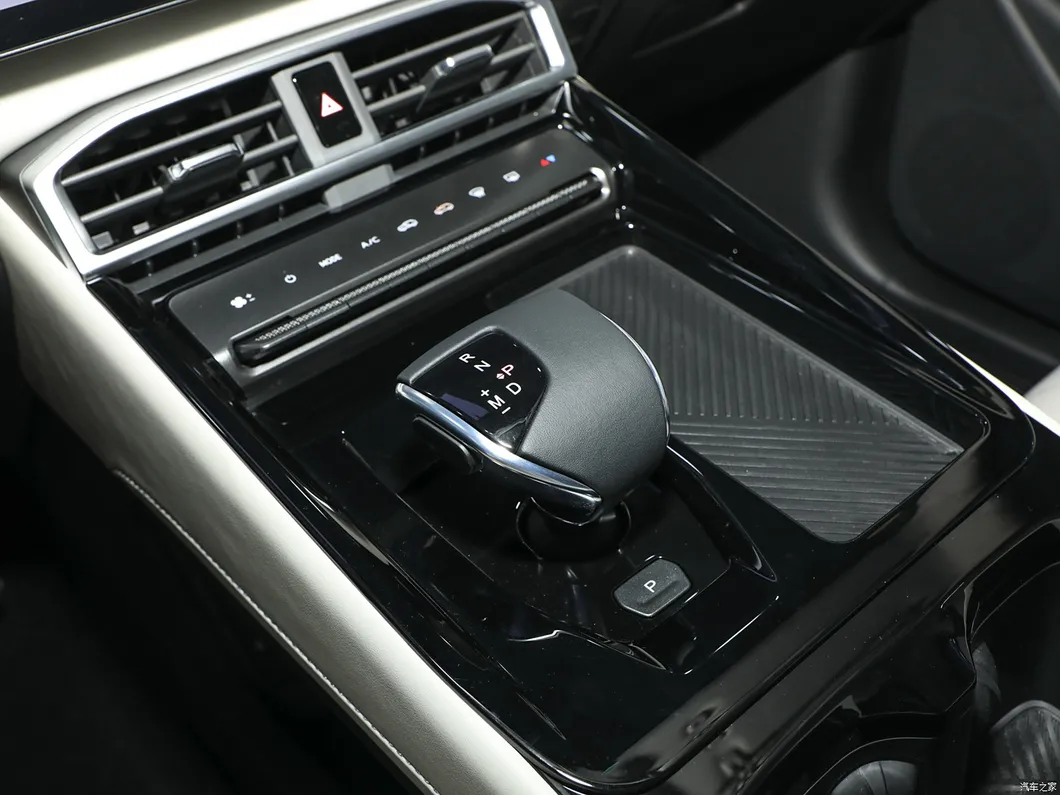 Jetour Dashing Interior