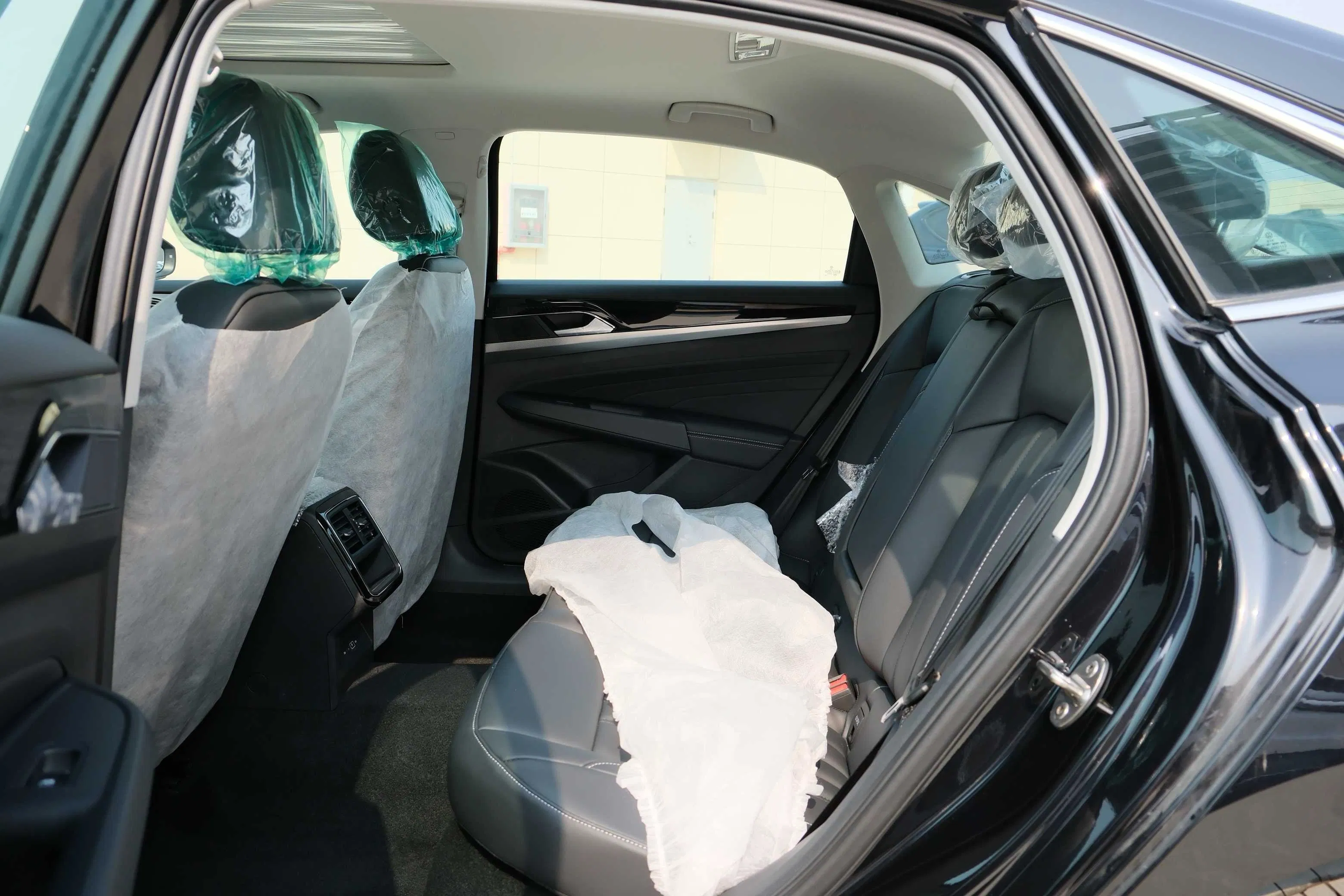 2023 Hot-Selling Second-Hand Beijing X7 Left-Hand Drive 5-Seater High-Quality 1.5td DCT Premium SUV for Family Use Gasoline Car