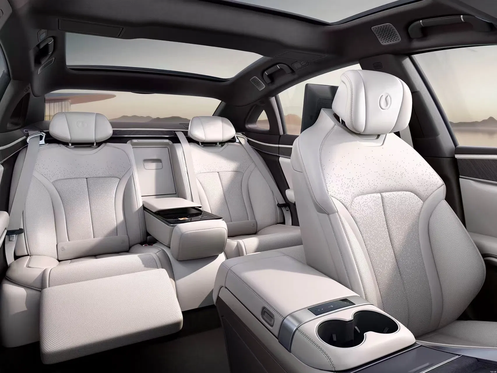 Denza Z9 Chinese Plug-in Hybrid Electric Vehicles Sedan All Versions Available