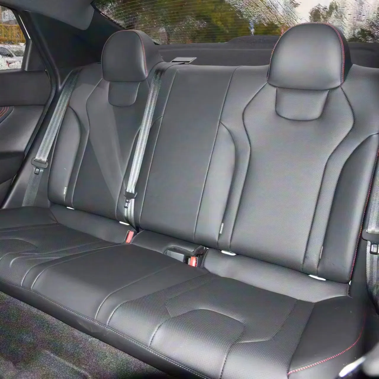 Elantra Se: Fuel-Efficient Sedan for Urban Commuters and Families EV Car Cheap