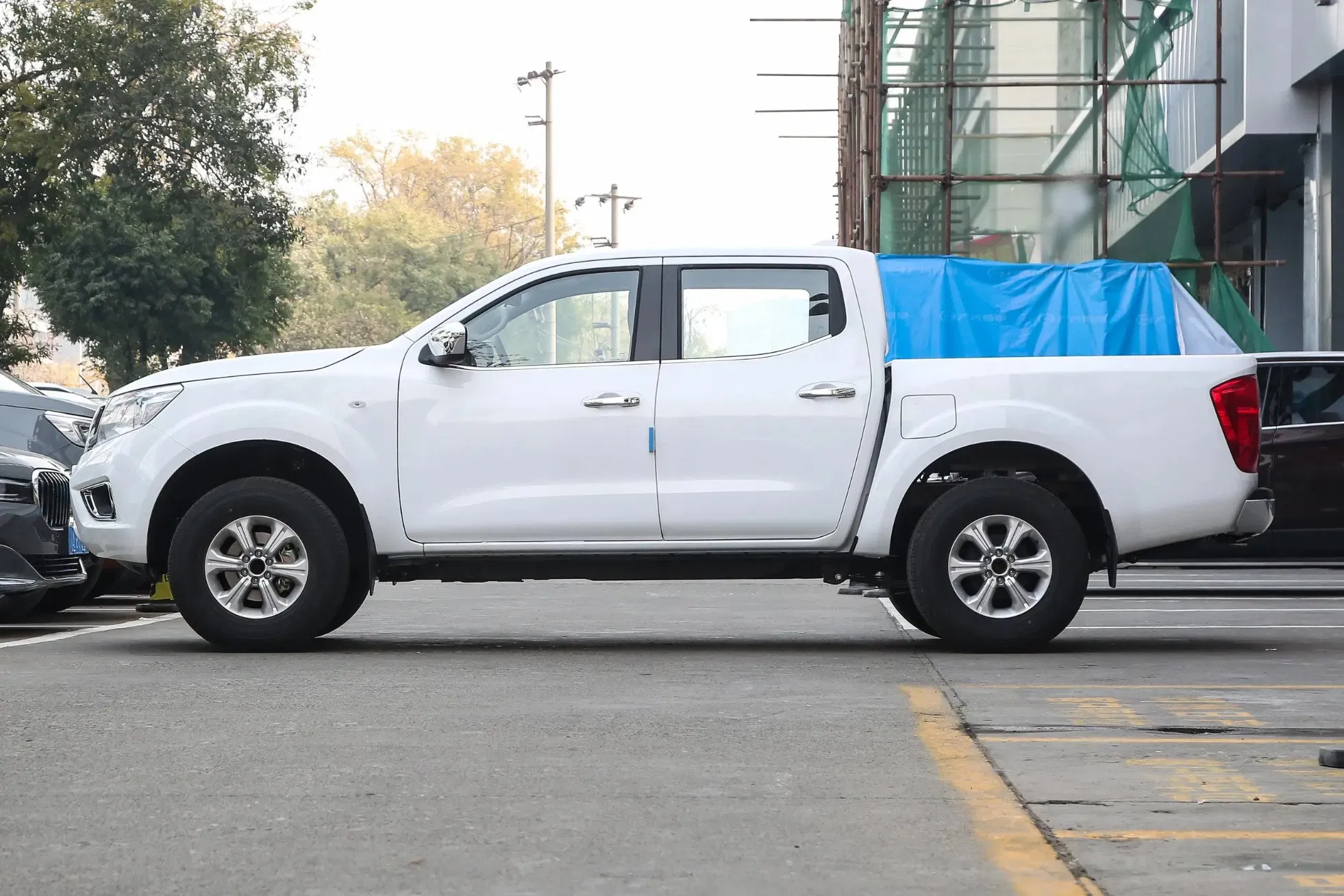 Nissan Navara China SUV Fuel Vehicle Gasoline Conventional Vehicles Pickup Used Car