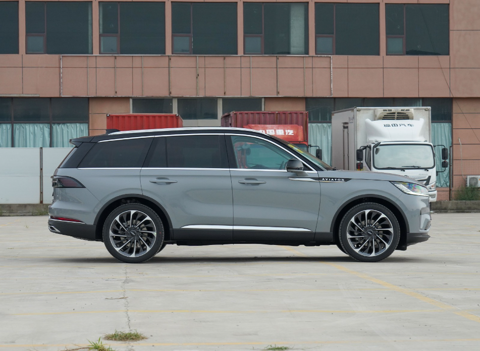 Luxury SUV Lincoln Aviator 2023 2024 Powerful Four-Wheel Drive Edition Car