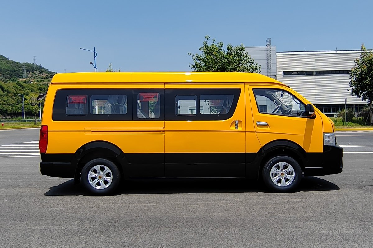 High-Efficiency Chinese Electric Minivan with 360km Range