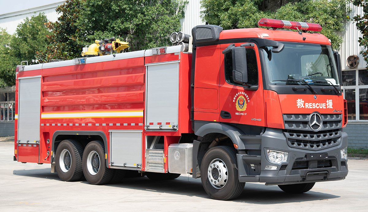 Mercedes-Benz HOWO Isuzu Man Sinotruk 16000L Fire Truck Specialized China Manufacturer 8X4 6X4 6X6 4X4 New Guangdong Diesel Airport Pickup Heavy Duty