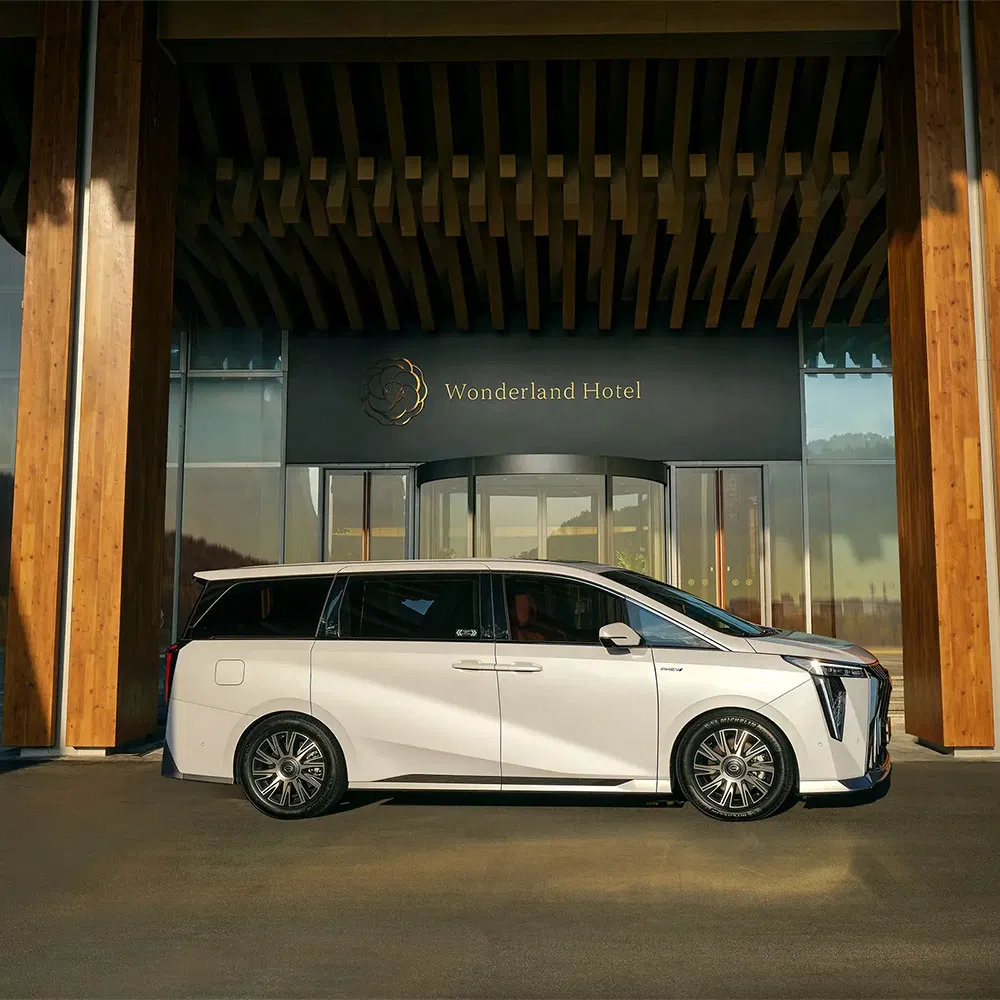 2025 GAC Trumpchi E9 Hot Selling Hybrid Vehicle MPV Used Cars