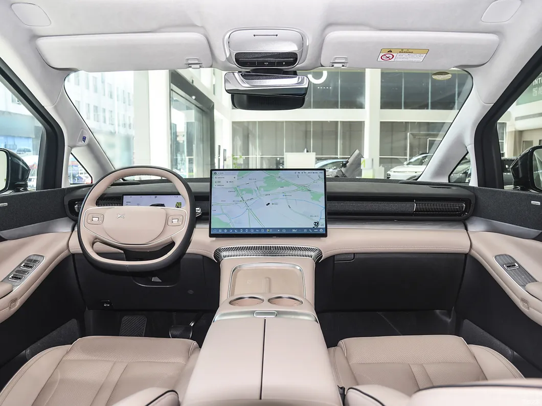 Xpeng X9 Interior 1