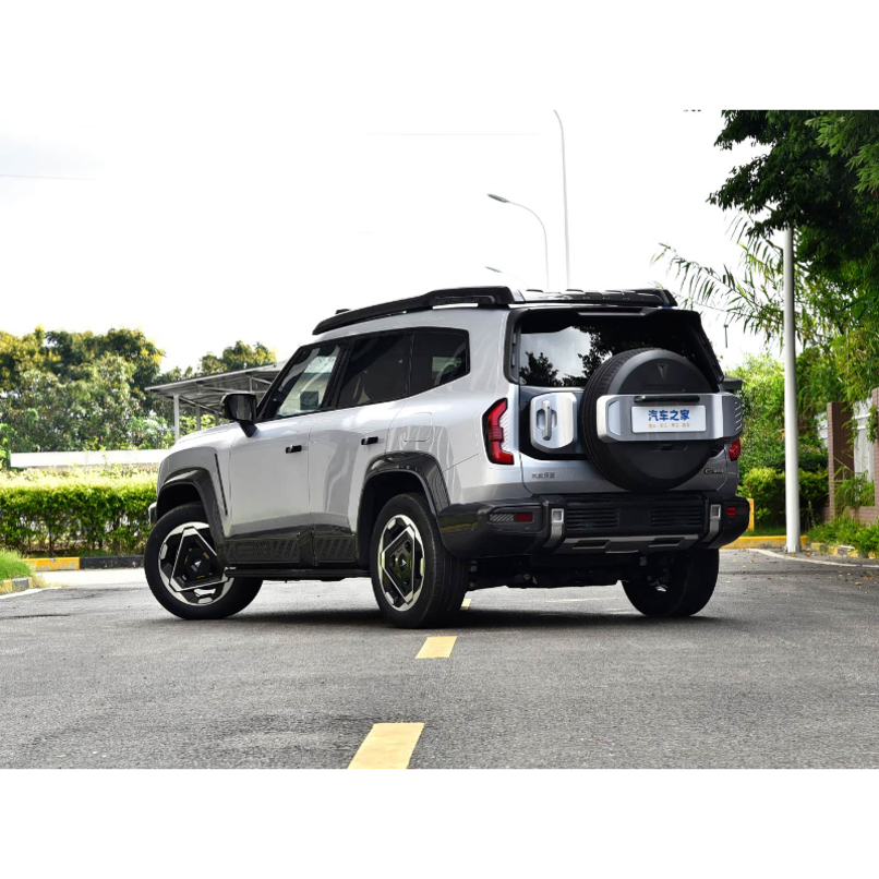 Turbocharged Hybrid SUV 1.5L Range Extender 572nm High Torque Strong Pulling Channgan Deepal G318